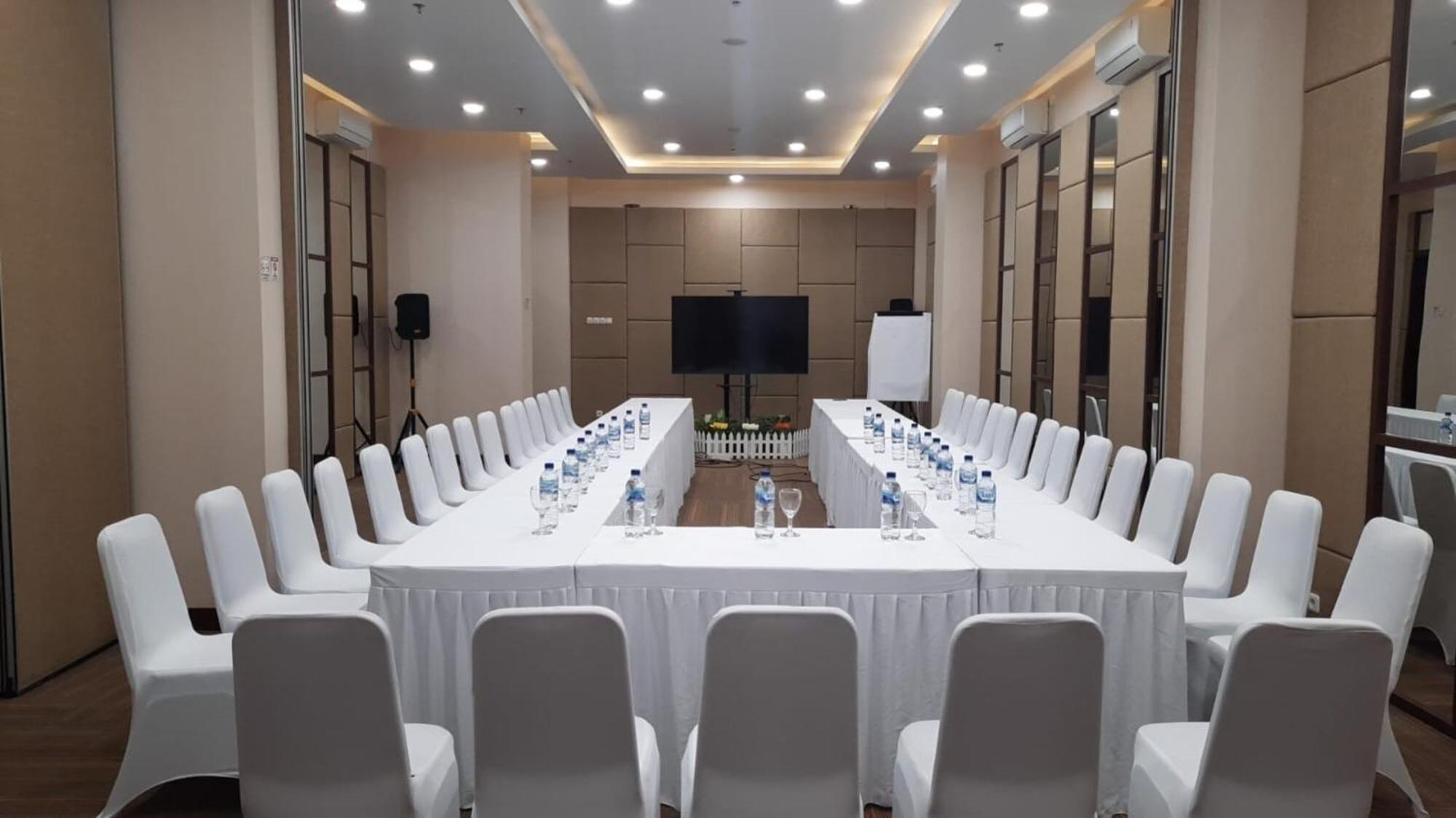 Revive Cordova Edupartment 3* Semarang